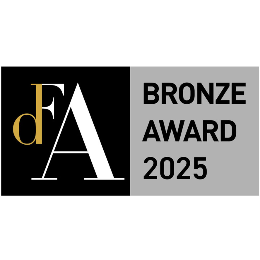 The KIMONO COAT STOLE has been awarded the Bronze Award at the globally recognised DFA Design for Asia Awards 2025.